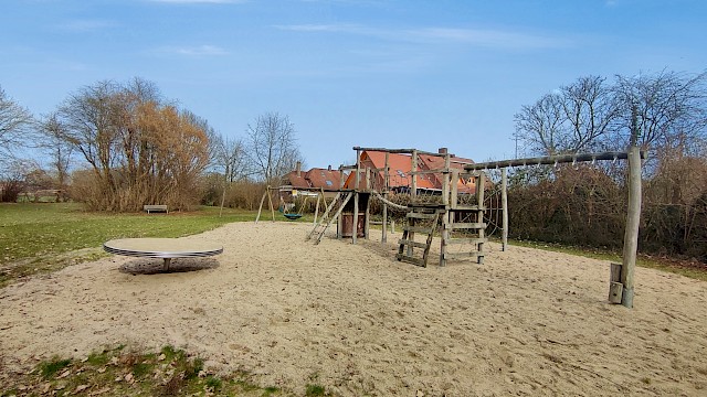 Spielplatz Glatzer Weg / Ackerstraße 1