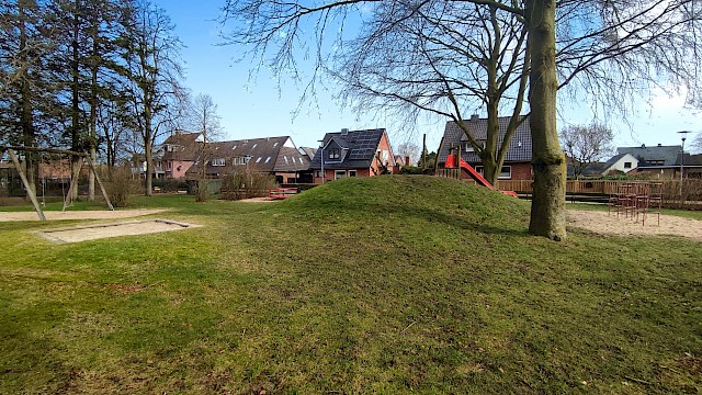 Spielplatz Mittelweg 1