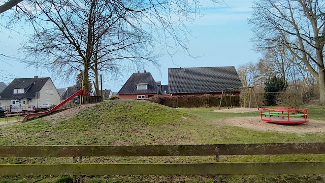 Spielplatz Mittelweg 2