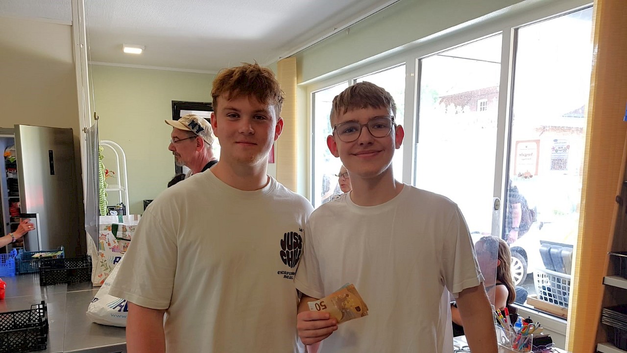 Alex und Luca, Klasse 10 B von der Waldschule Hatten  19. Juni 2026
